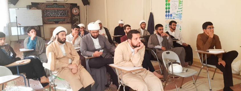 پخش مستند تهران دمشق در حوزه علمیه امام خامنه ای